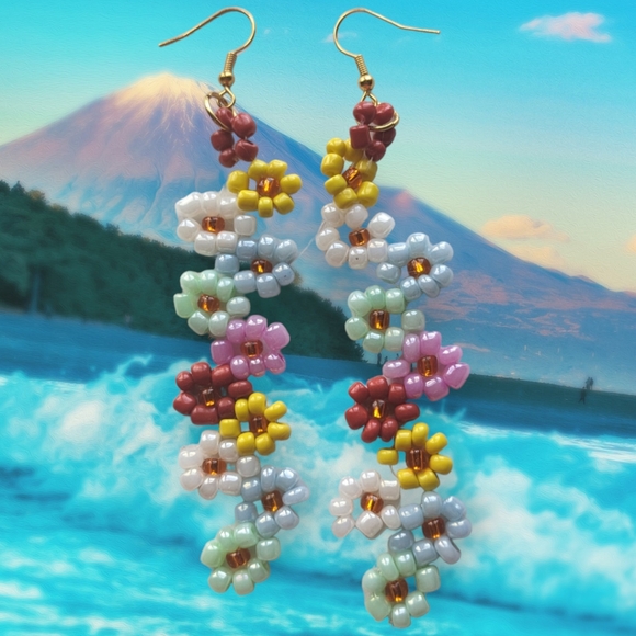 🌹"3/25🌹New* Multicolor Flower  Beaded Earrings - Picture 11 of 14
